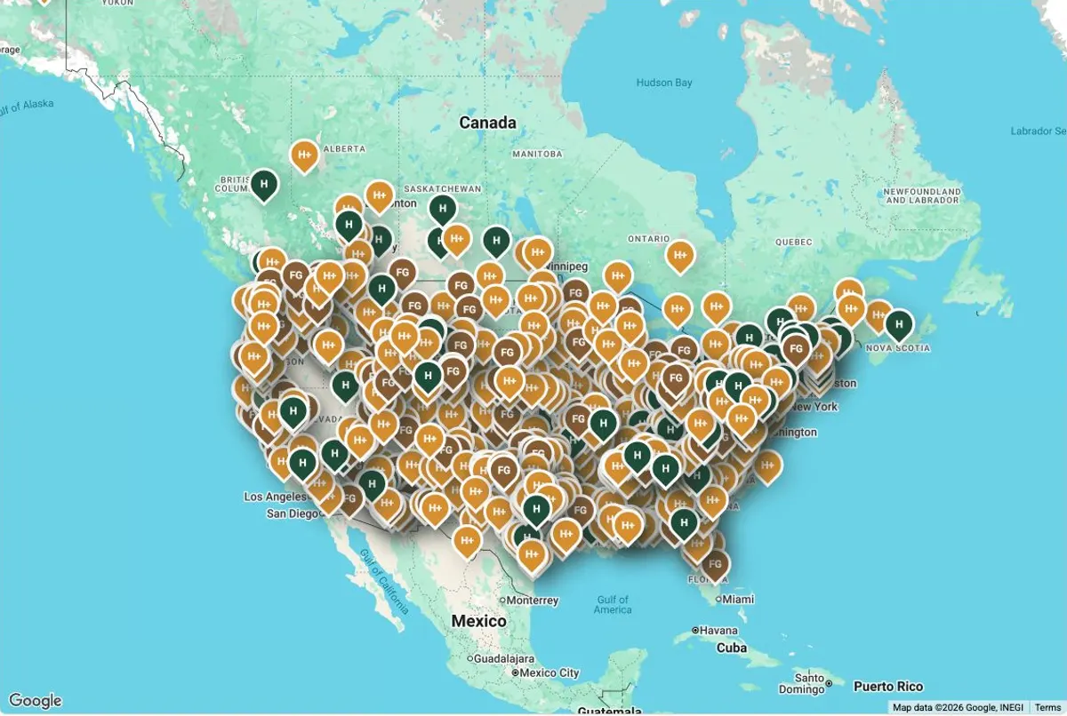 Horse Motel Finder map showing horse-friendly overnight stops across the United States and Canada.